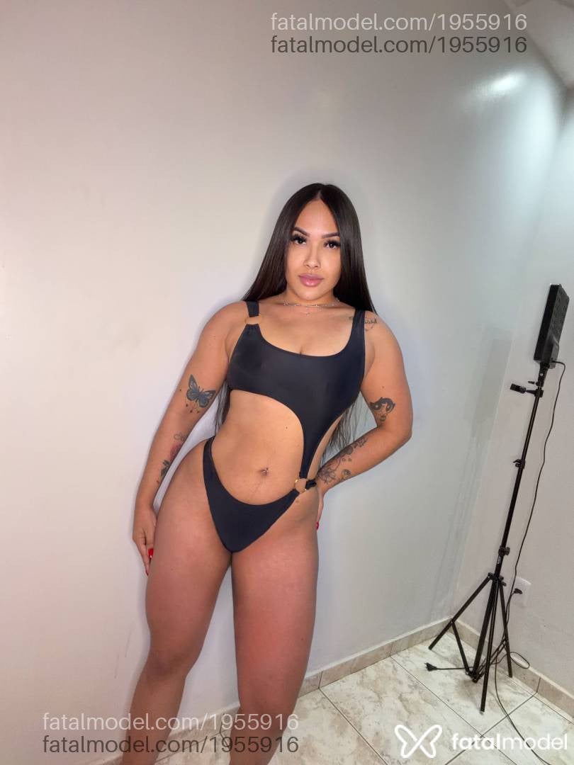 Acompanhante mulher morena (o) de olhos pretos - Thay