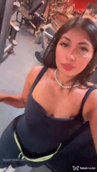 Acompanhante mulher morena (o) de olhos castanhos em Virtual - Mel