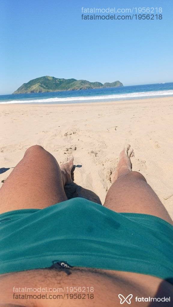 Acompanhante homem com cabelo castanho de olhos pretos em Cabo Frio - Bruno