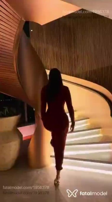 Acompanhante mulher com cabelo castanho de olhos castanhos em São Paulo - Jhuli