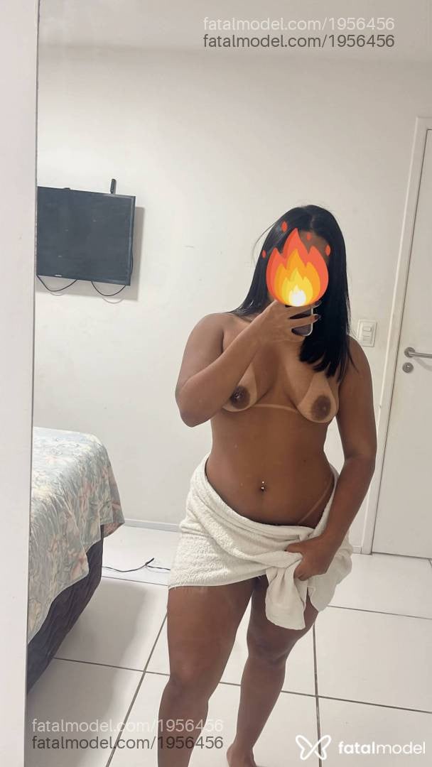 Acompanhante mulher morena (o) de olhos castanhos - Thaylane Duval