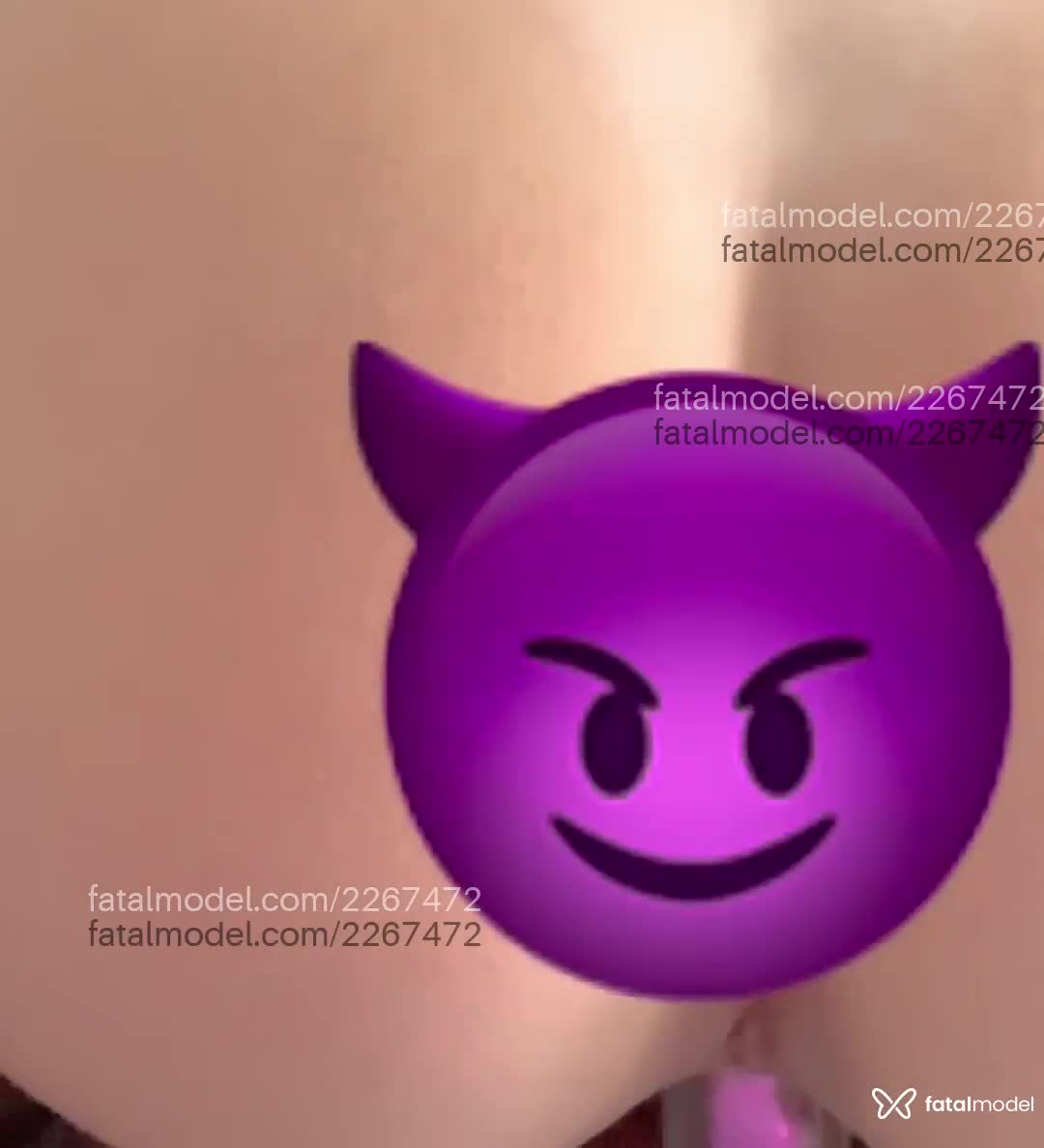 Acompanhante mulher loira (o) de olhos verdes em Virtual - Nick