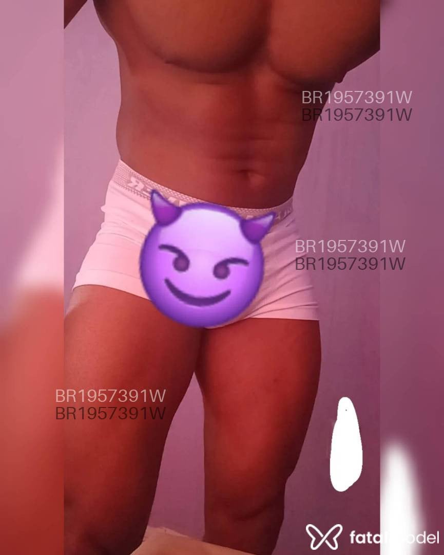 Acompanhante homem morena (o) de olhos pretos - Jonas