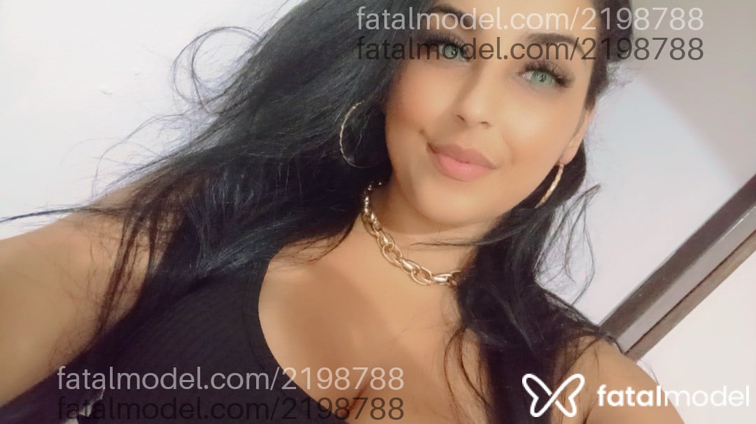 Acompanhante mulher morena (o) de olhos verdes em Caraguatatuba Acompanhante mulher morena (o) de olhos verdes em Caraguatatuba - Colômbia