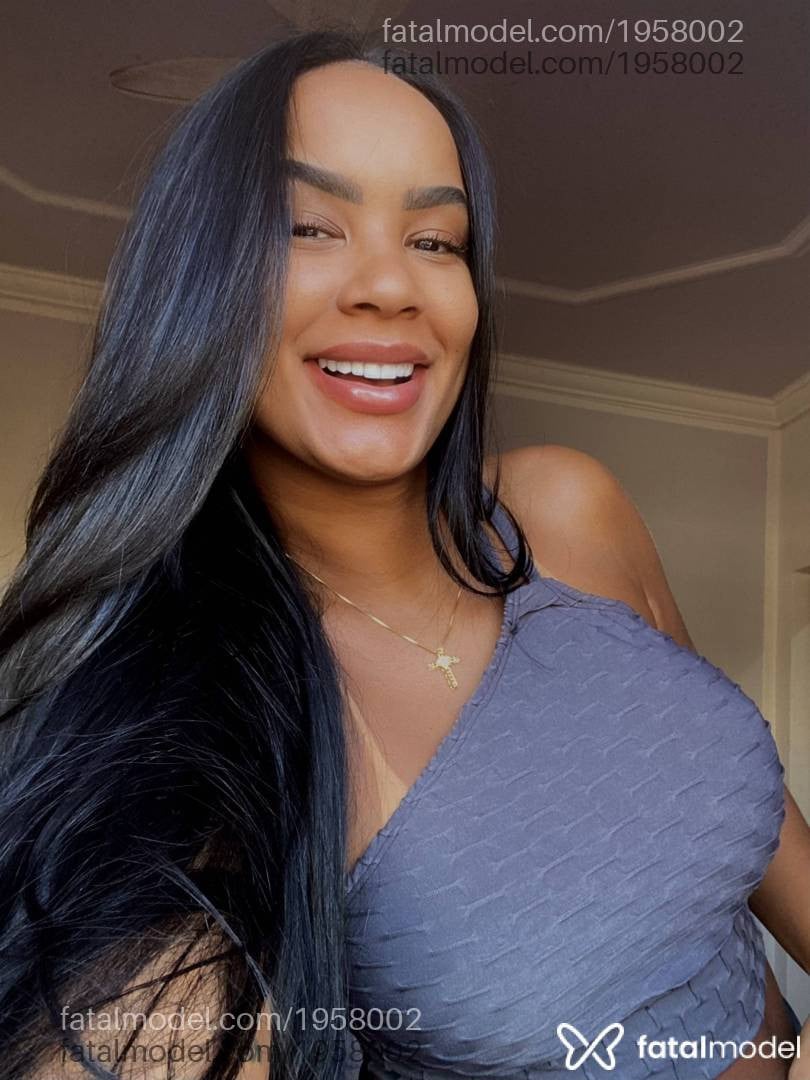 Acompanhante mulher morena (o) de olhos castanhos em Pouso Alegre - Luna