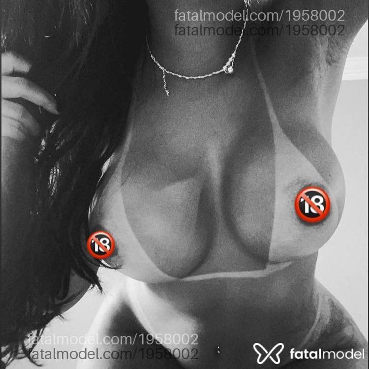 Acompanhante mulher morena (o) de olhos castanhos - Luna