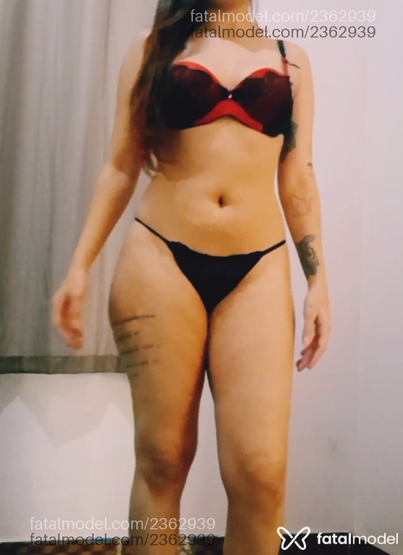 Acompanhante mulher com cabelo castanho de olhos castanhos em Belo Horizonte - Babi Ferraz