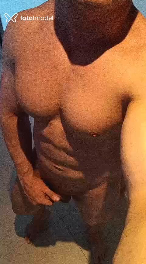 Acompanhante homem com cabelo castanho de olhos castanhos - Bruno Hétero
