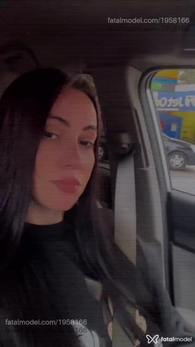 Acompanhante mulher com cabelo castanho de olhos castanhos em São Paulo - Eloah Zanini