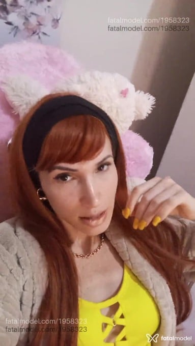 Acompanhante mulher com cabelo castanho de olhos pretos em Virtual - Kate Irresistivel