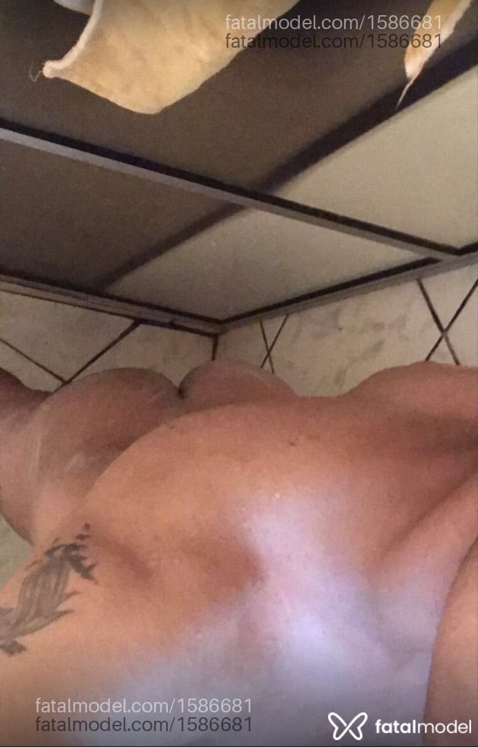 Acompanhante homem morena (o) de olhos pretos - Escortboy Acompanhante homem morena (o) de olhos pretos - Escortboy