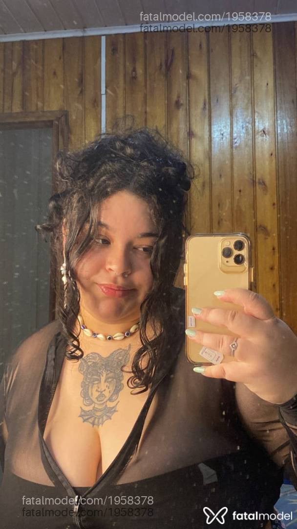 Acompanhante mulher com cabelo castanho de olhos castanhos em Virtual - Kimberli privv