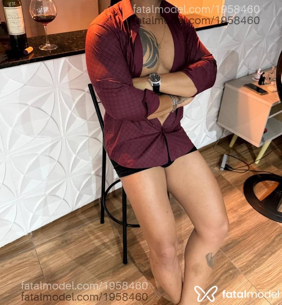 Acompanhante homem morena (o) de olhos castanhos - Thalles