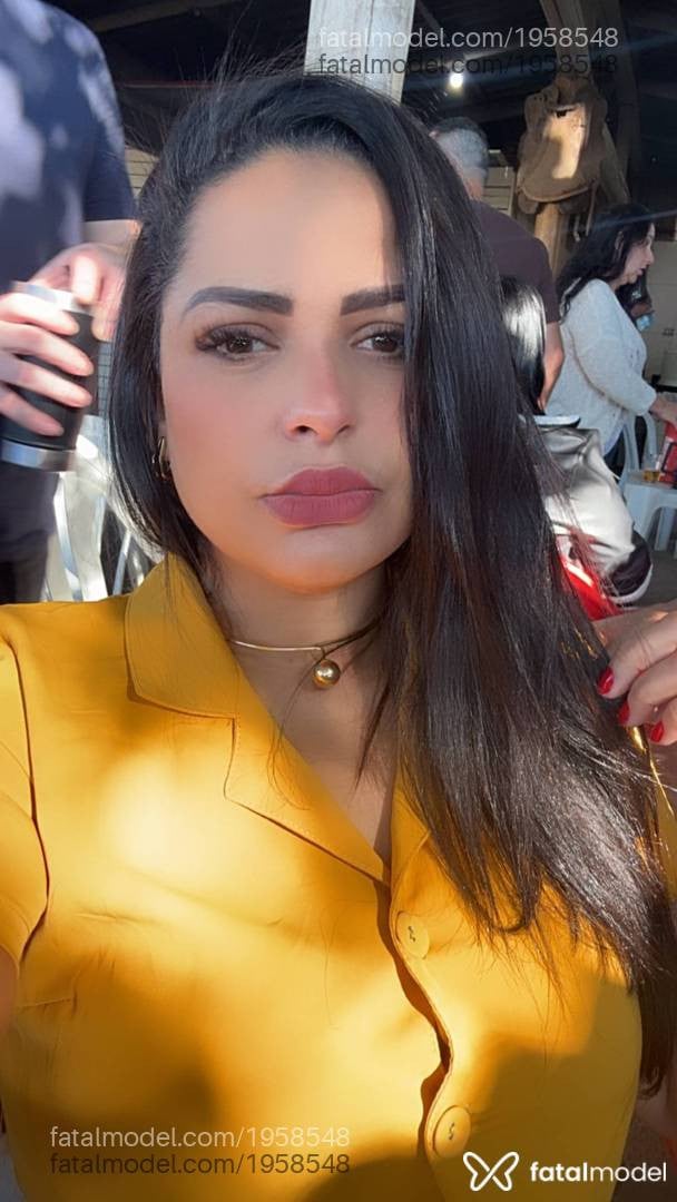 Acompanhante mulher morena (o) de olhos castanhos - Renata Maia