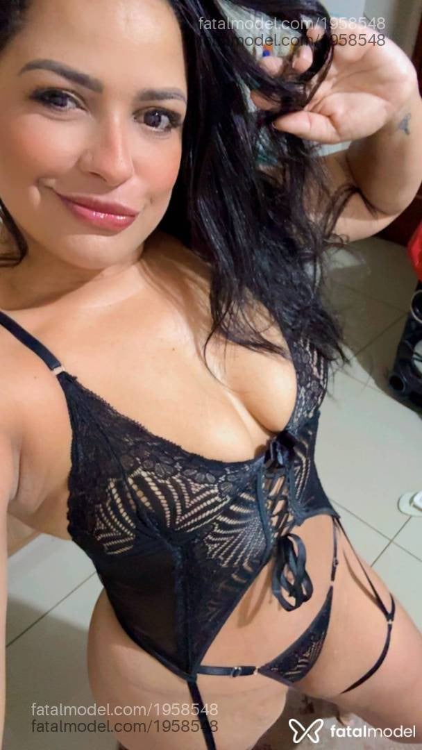 Acompanhante mulher morena (o) de olhos castanhos - Renata Maia