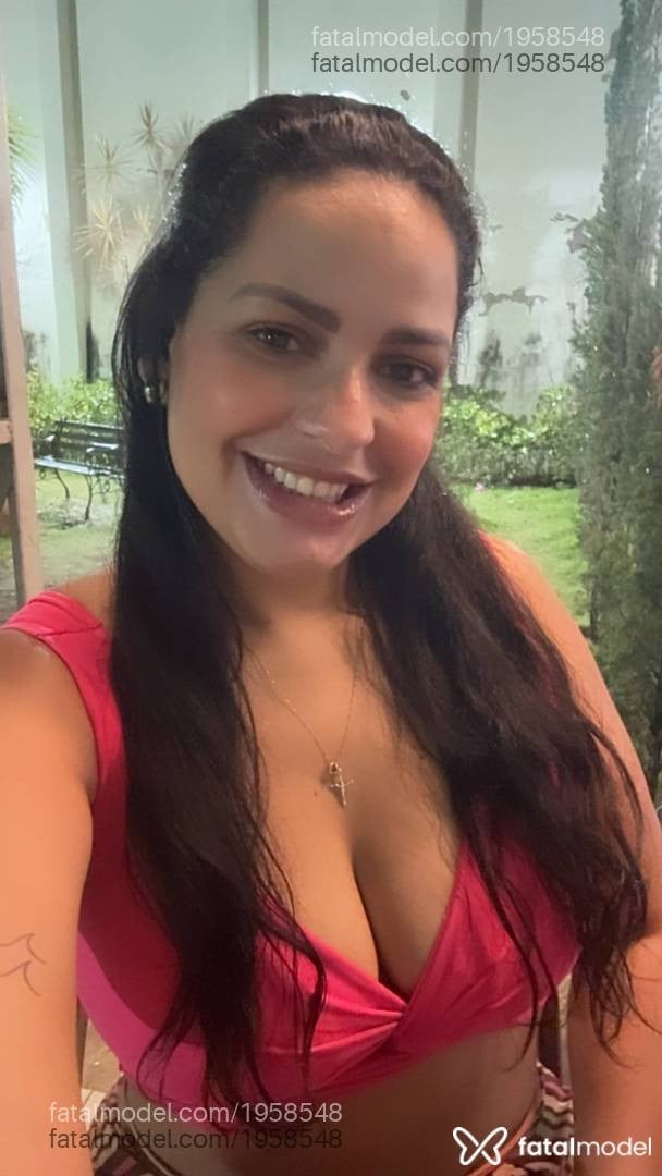 Acompanhante mulher morena (o) de olhos castanhos - Renata Maia