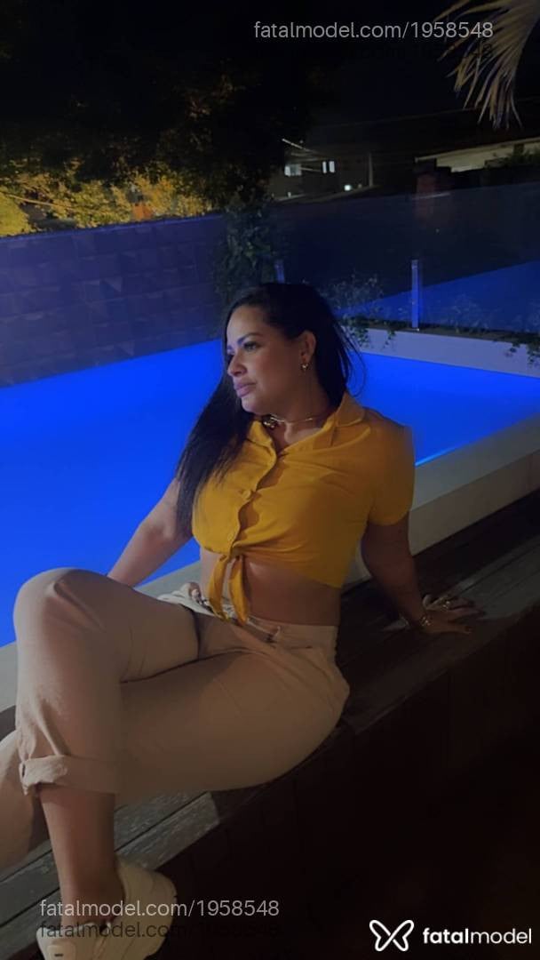 Acompanhante mulher morena (o) de olhos castanhos - Renata Maia