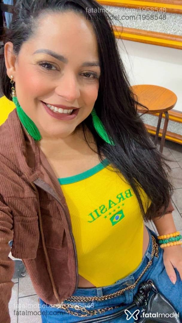 Acompanhante mulher morena (o) de olhos castanhos em Jaraguá do Sul - Renata Maia