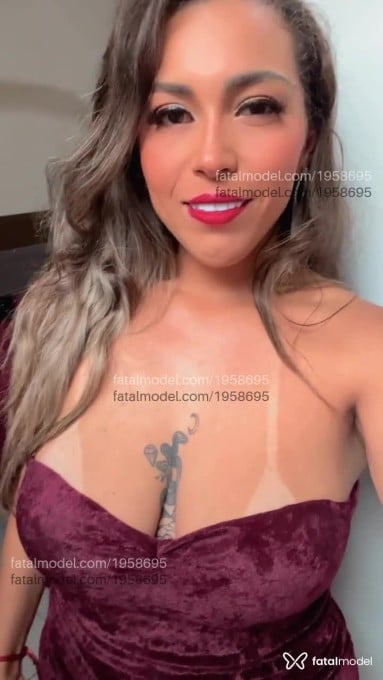 Acompanhante mulher loira (o) de olhos castanhos em São Paulo - Atrizpornômonique