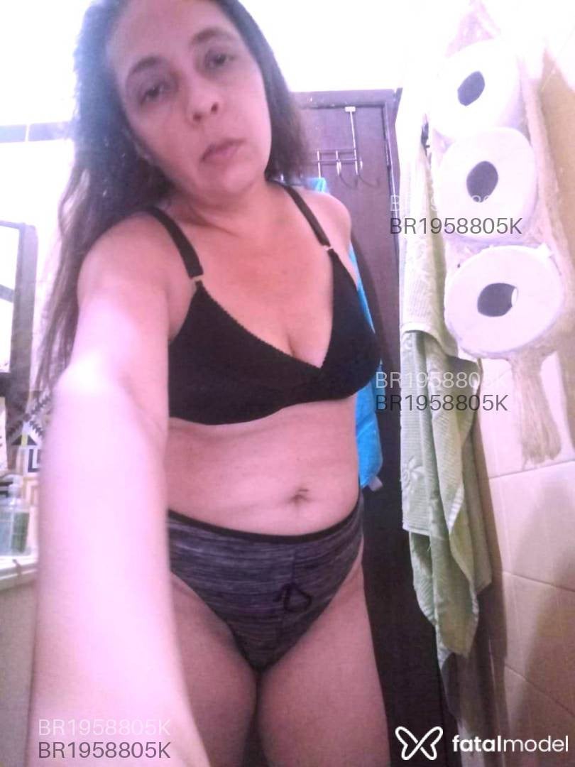Acompanhante mulher com cabelo castanho de olhos pretos em Virtual - Vivi Barbiere