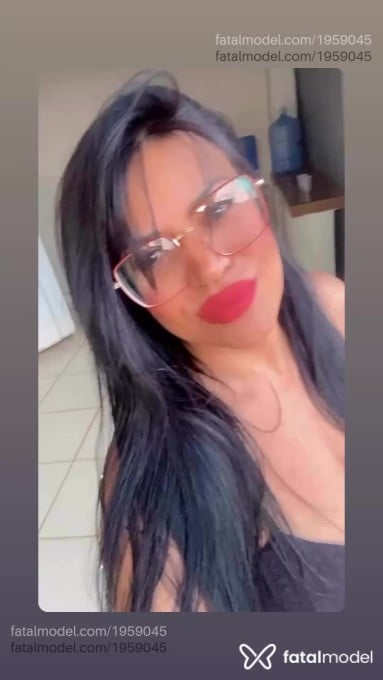 Acompanhante mulher morena (o) de olhos pretos - Melzinhaa Duarte Acompanhante mulher morena (o) de olhos pretos - Melzinhaa Duarte
