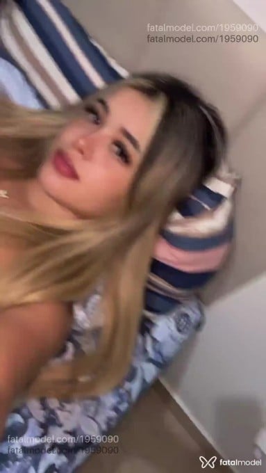 Acompanhante mulher com cabelo castanho de olhos castanhos em Uberlândia - Mel Castro