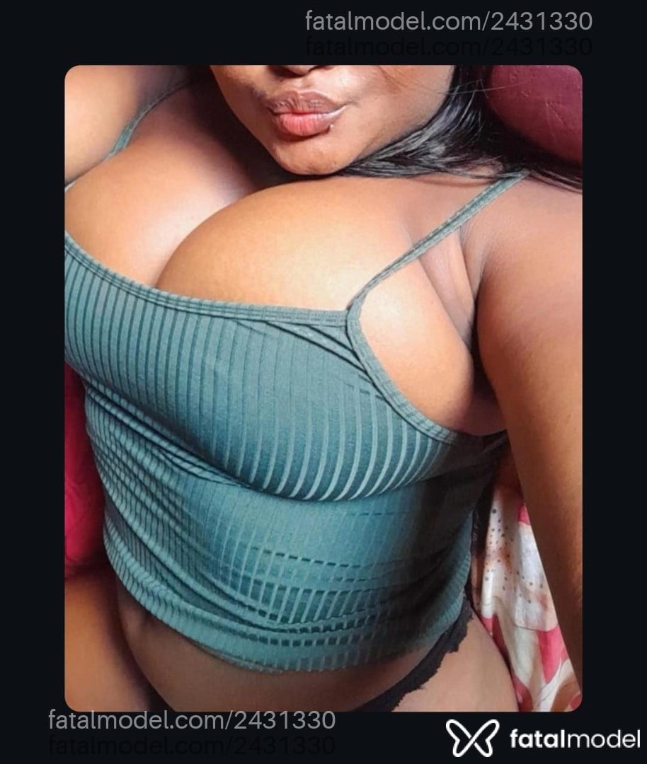 Acompanhante mulher morena (o) de olhos castanhos em São Luís - Rubi Negro