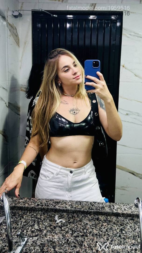 Acompanhante mulher loira (o) de olhos verdes em Campo Grande - Selena