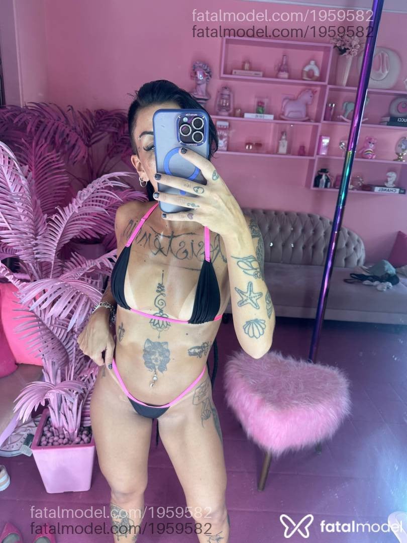 Acompanhante mulher morena (o) de olhos castanhos em São Paulo - Caroleta Roots