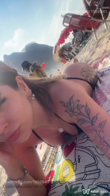 Acompanhante mulher com cabelo castanho de olhos mel em Ijuí - Mel