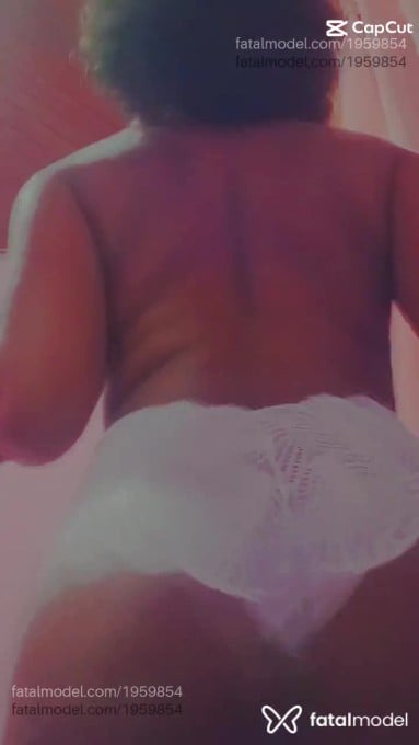 Acompanhante mulher morena (o) de olhos castanhos em Macaé Acompanhante mulher morena (o) de olhos castanhos em Macaé - Camila