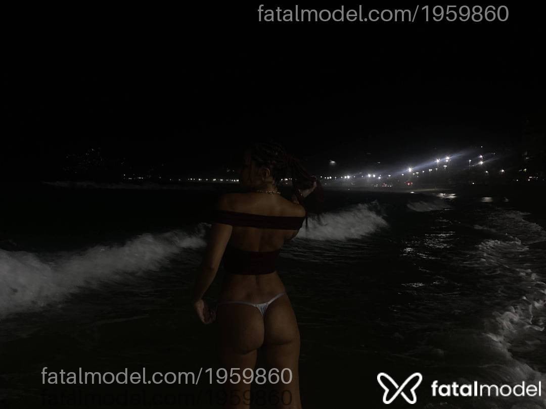Acompanhante mulher com cabelo castanho de olhos mel em Rio de Janeiro - Kalli