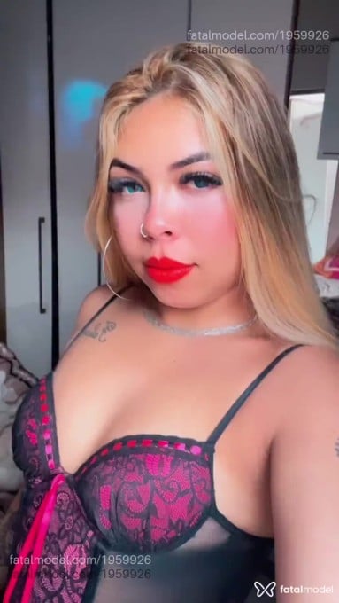 Acompanhante mulher morena (o) de olhos castanhos em Poços de Caldas Acompanhante mulher morena (o) de olhos castanhos em Poços de Caldas - Gabriela