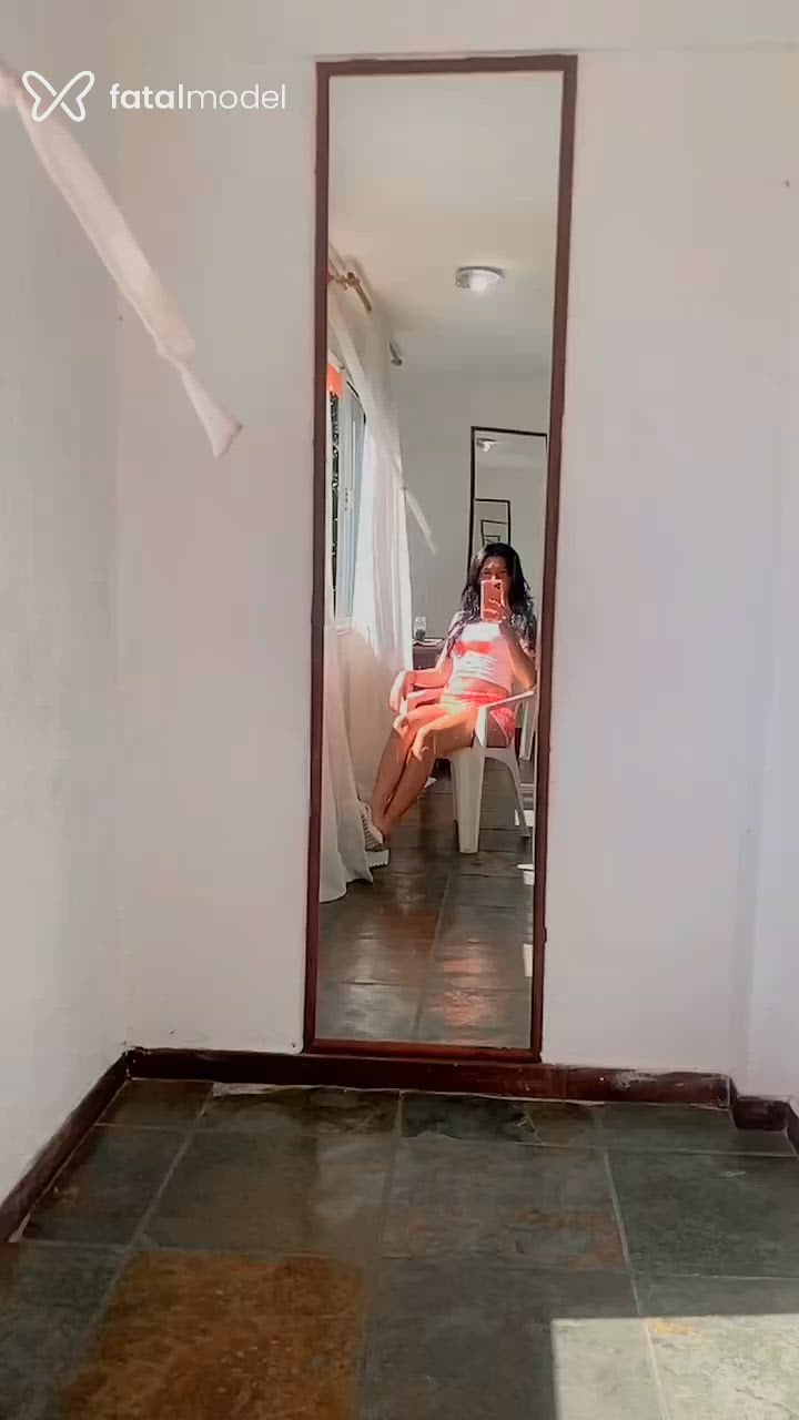 Acompanhante mulher trans morena (o) de olhos castanhos - Walleska Acompanhante mulher trans morena (o) de olhos castanhos - Walleska