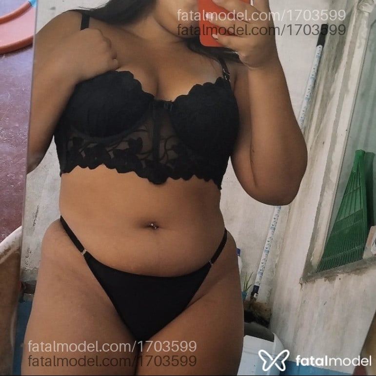 Acompanhante mulher morena (o) de olhos pretos em Redenção Acompanhante mulher morena (o) de olhos pretos em Redenção - Débora Morena