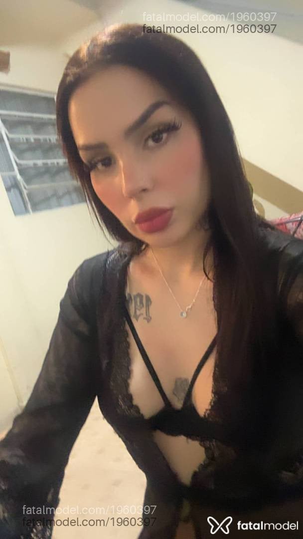 Acompanhante mulher morena (o) de olhos azuis - Bruna Verassi