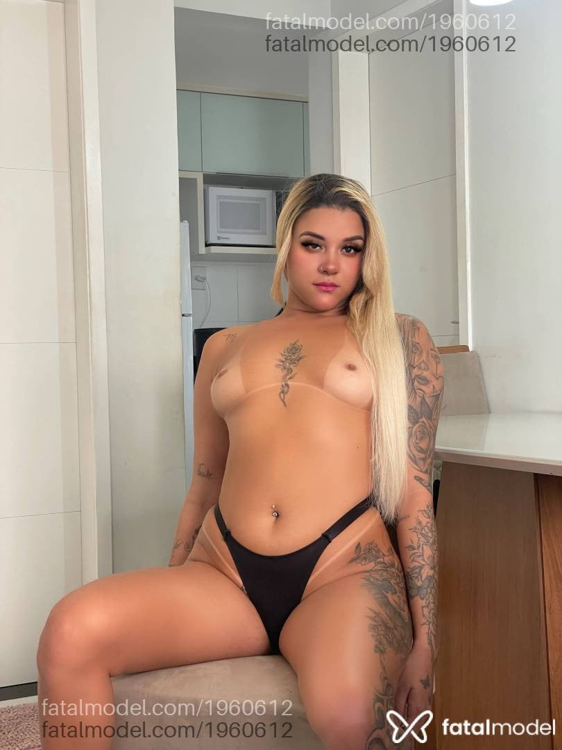 Acompanhante mulher com cabelo castanho de olhos castanhos - Gabriela Ferraz
