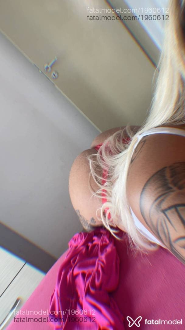 Acompanhante mulher com cabelo castanho de olhos castanhos - Gabriela Ferraz