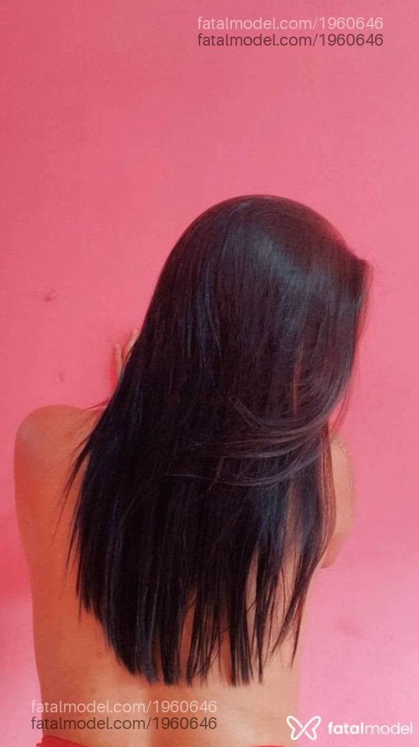 Acompanhante mulher com cabelo castanho de olhos verdes em Navegantes - Sara