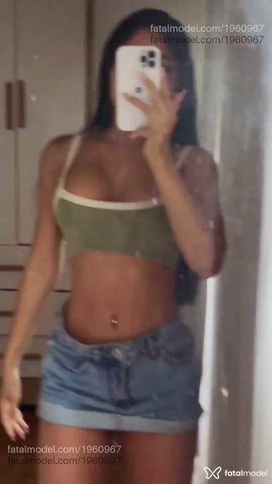 Acompanhante mulher morena (o) de olhos mel em Ipatinga Acompanhante mulher morena (o) de olhos mel em Ipatinga - Nicoli Belmont