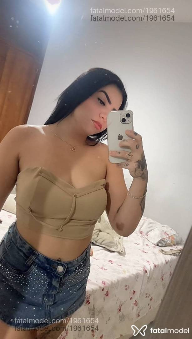Acompanhante mulher morena (o) de olhos castanhos - Jade Chavier