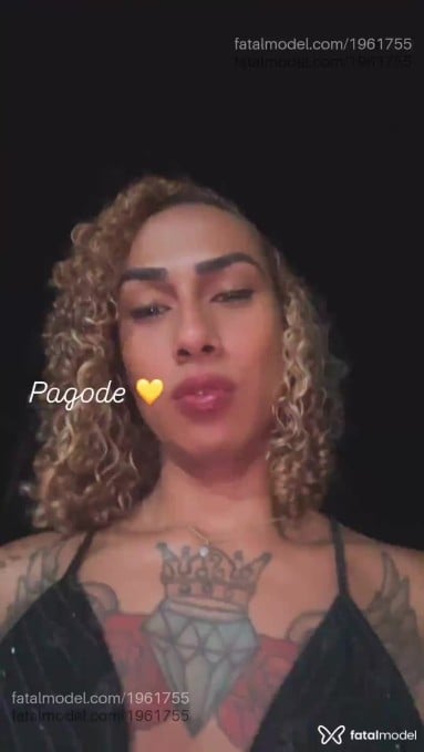 Acompanhante homem loira (o) de olhos castanhos - Aylla Beatriz Acompanhante homem loira (o) de olhos castanhos - Aylla Beatriz