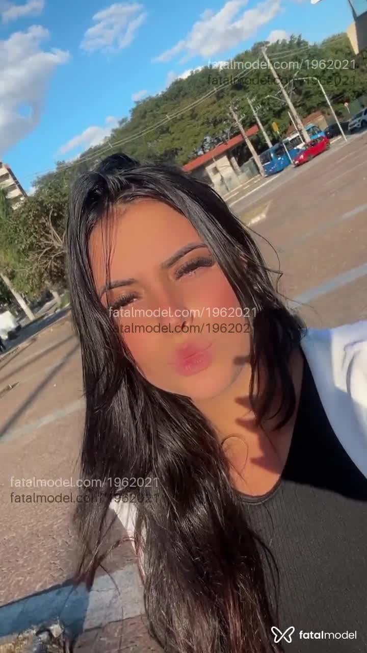 Acompanhante mulher morena (o) de olhos castanhos em Peruíbe Acompanhante mulher morena (o) de olhos castanhos em Peruíbe - Melody Rodrigues