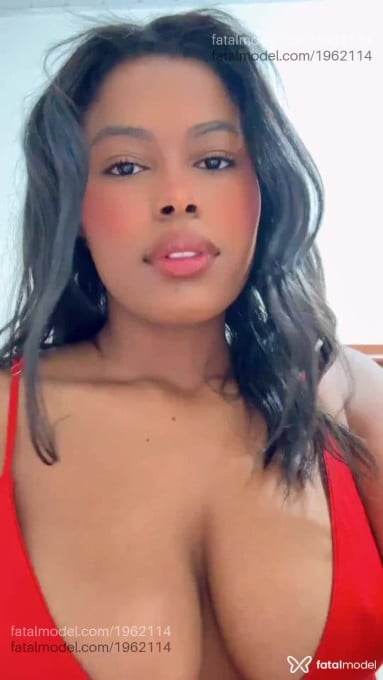 Acompanhante mulher morena (o) de olhos pretos em Goiânia - Fernanda