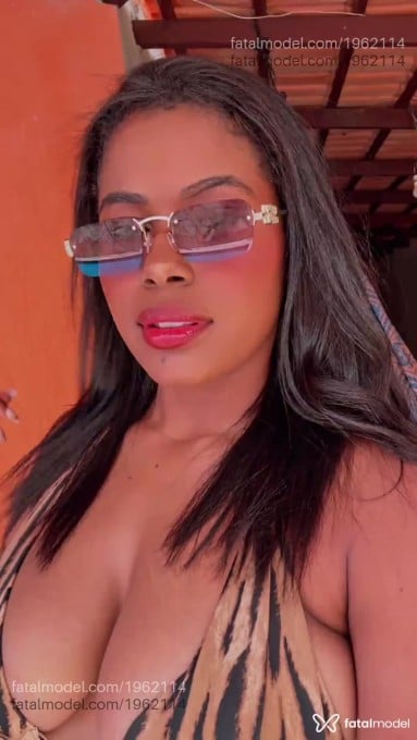 Acompanhante mulher morena (o) de olhos pretos em Goiânia - Fernanda