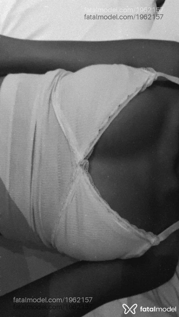 Acompanhante mulher morena (o) de olhos castanhos em São Paulo - Karina