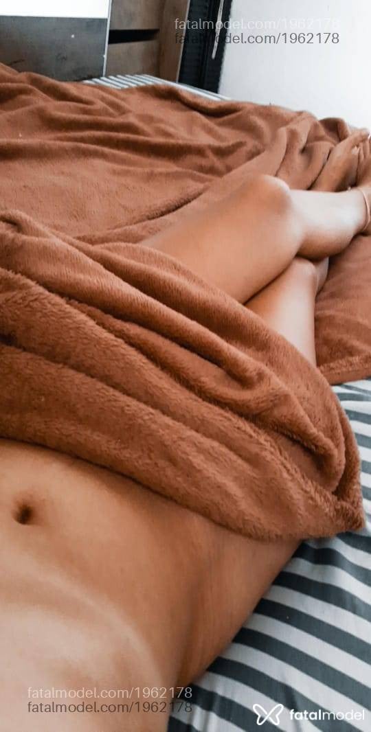 Acompanhante mulher com cabelo castanho de olhos castanhos - Bruna Sampaio