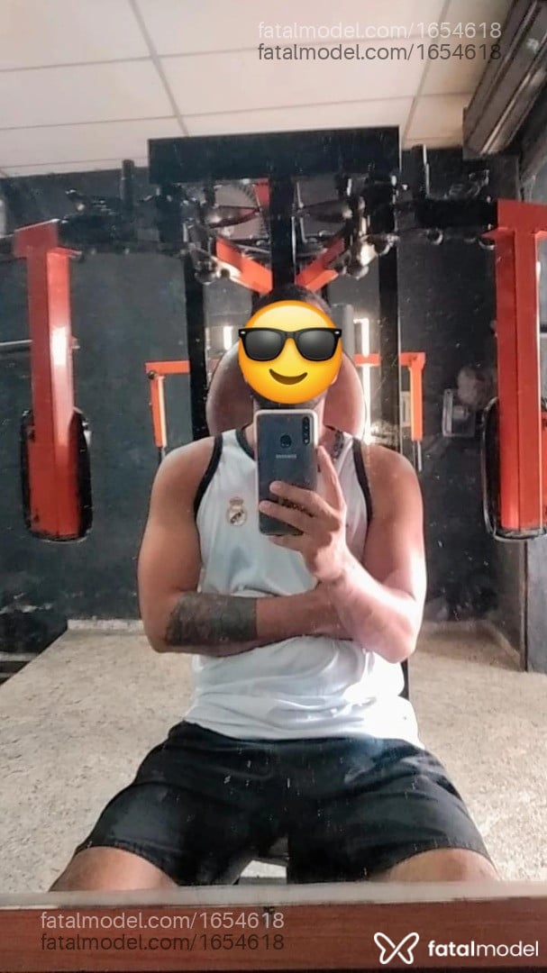 Acompanhante homem morena (o) de olhos pretos em Nova Iguaçu Acompanhante homem morena (o) de olhos pretos em Nova Iguaçu - Maços paulo