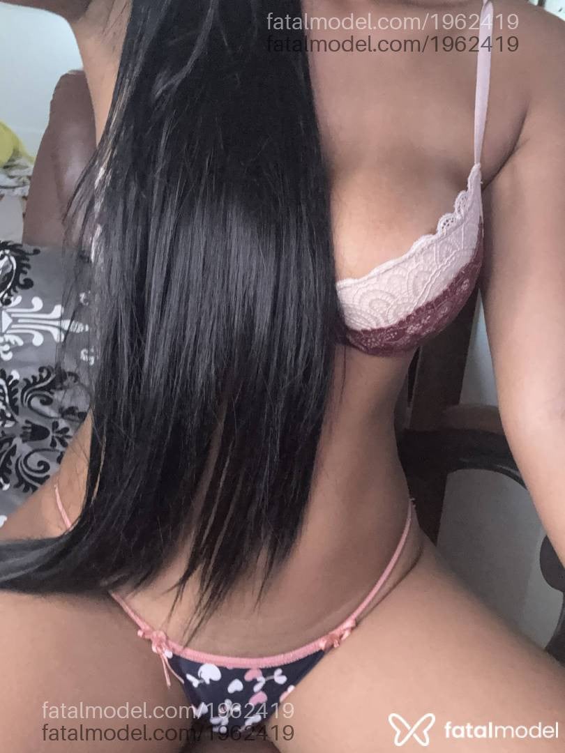 Acompanhante mulher morena (o) de olhos pretos em Virtual - Sophie