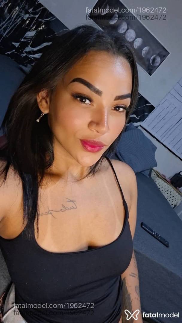 Acompanhante mulher morena (o) de olhos castanhos - Laís